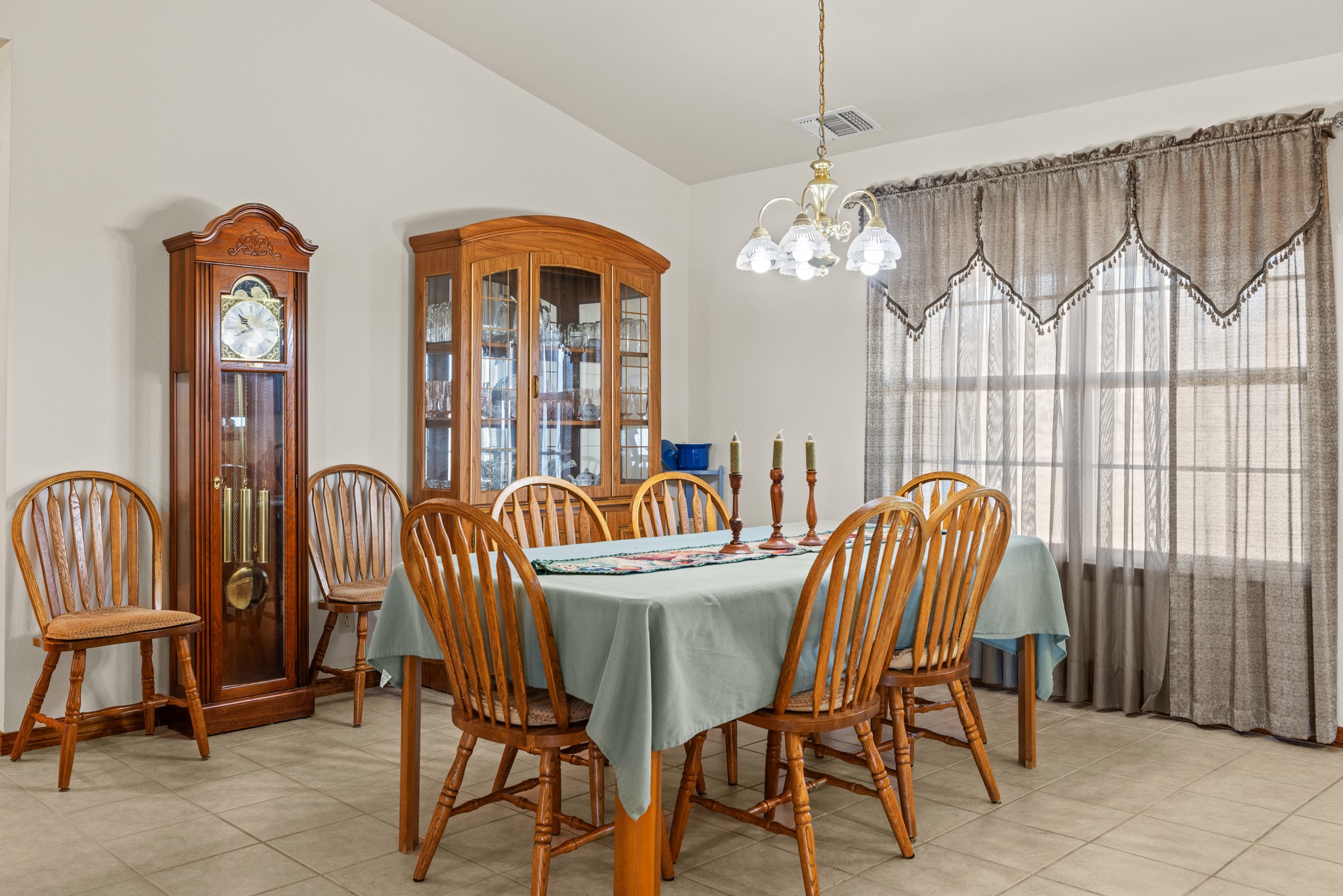 2020 Wendel Road Harper, TX 78631 - Photo 14 of 40 a dining room with furniture and window