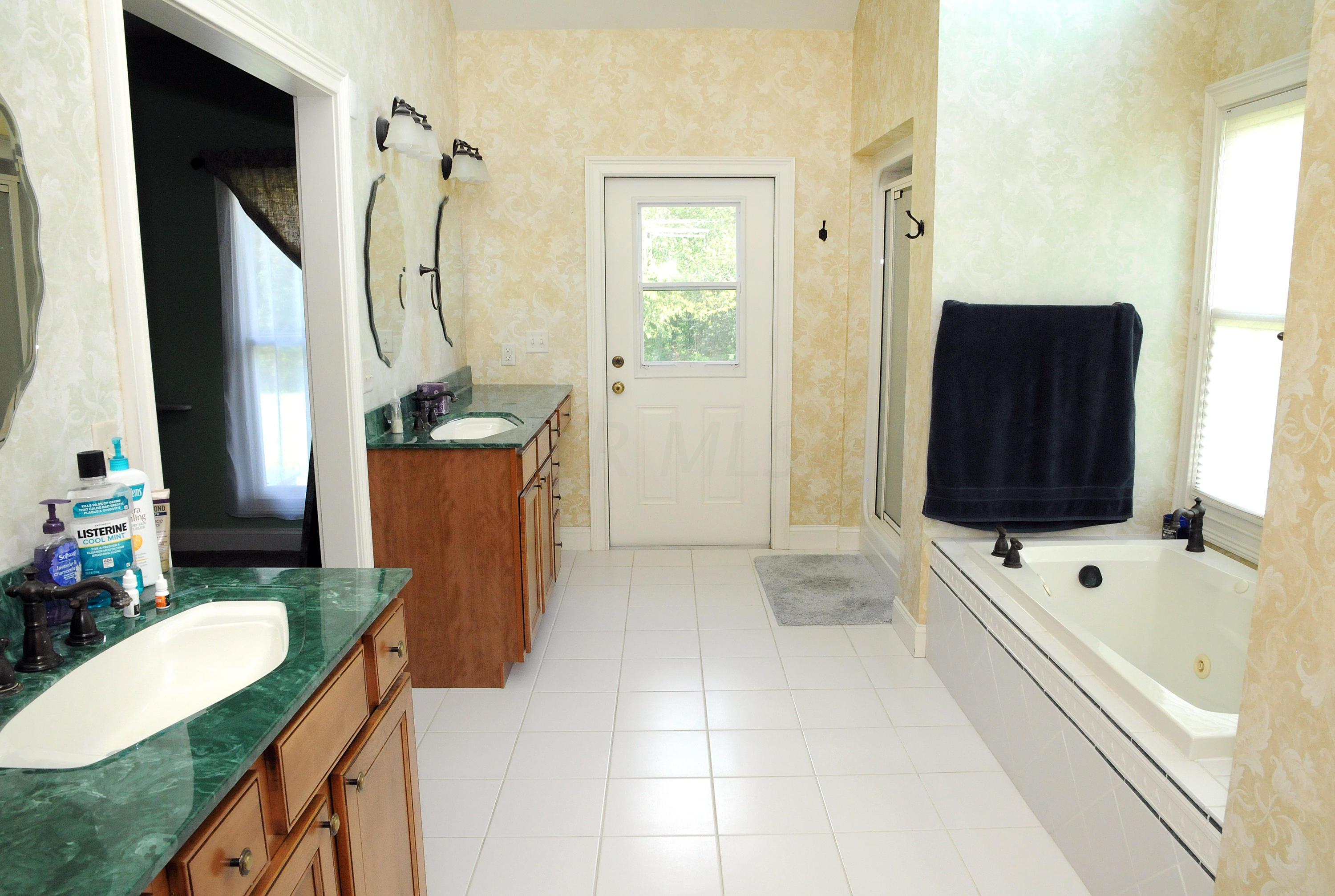 10356 Cadiz Road Cambridge, OH 43725 - Photo 19 of 40