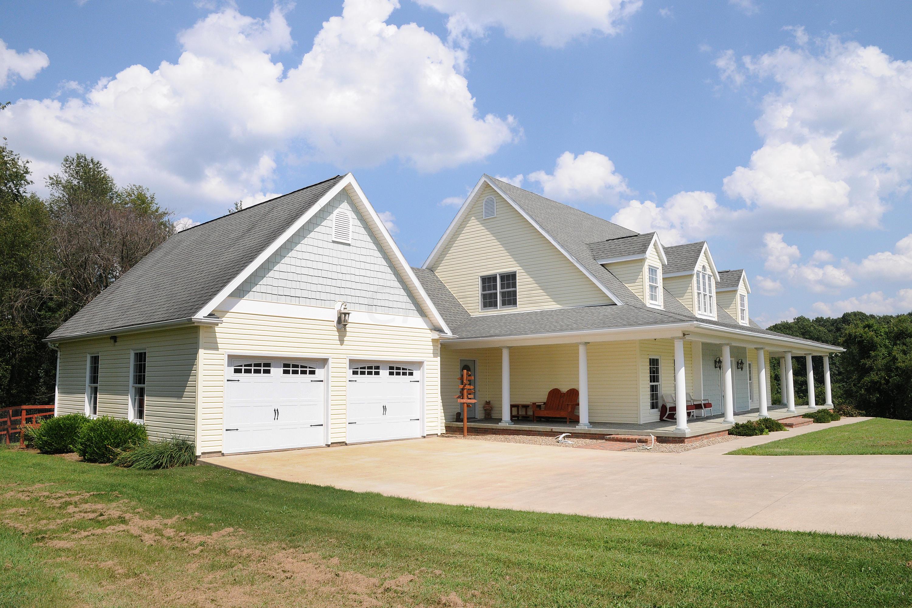 10356 Cadiz Road Cambridge, OH 43725 - Photo 2 of 40