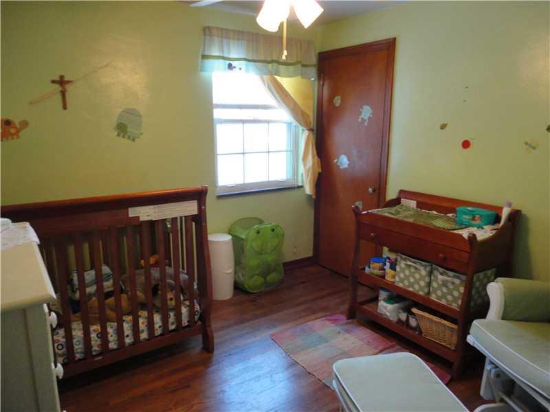 9157 Pannier Road Pittsburgh, PA 15237 - Photo 5 of 13 Bedroom.