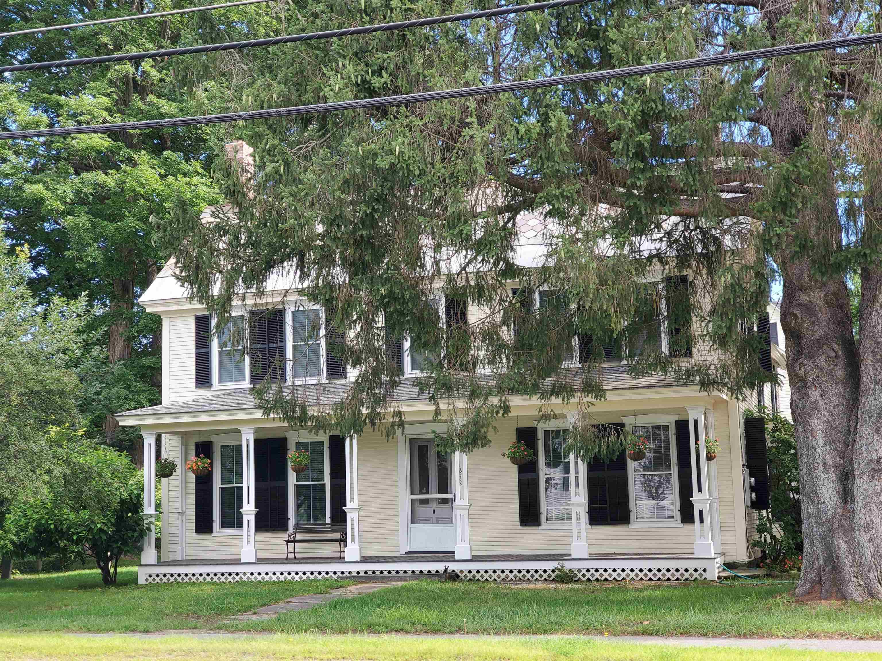 372 Main Street Chester, VT 05143 - Photo 2 of 38 Gallery Image 2