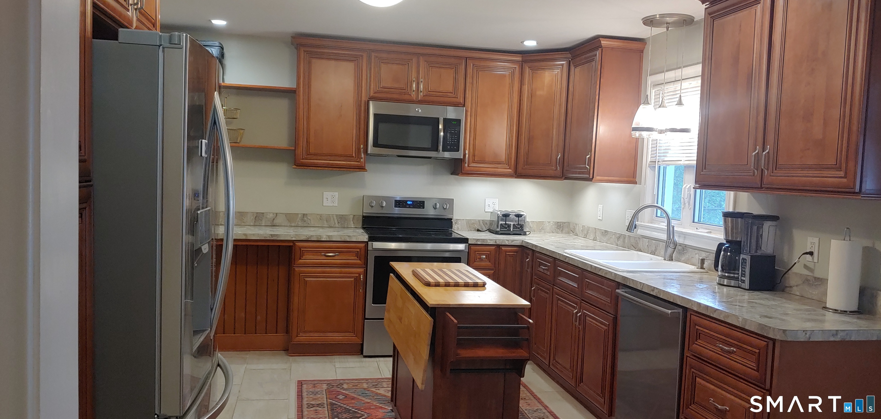 22 Vardon Road West Hartford, CT 06117 - Photo 8 of 25