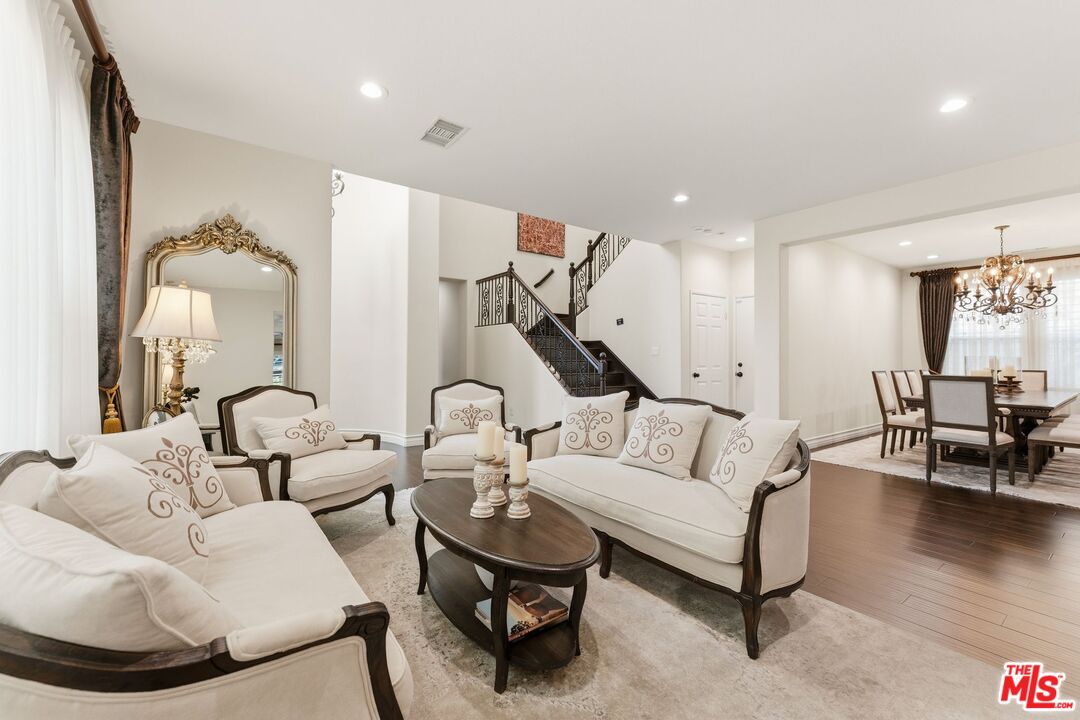 11564 Apulia Court Porter Ranch, CA 91326 - Photo 11 of 52