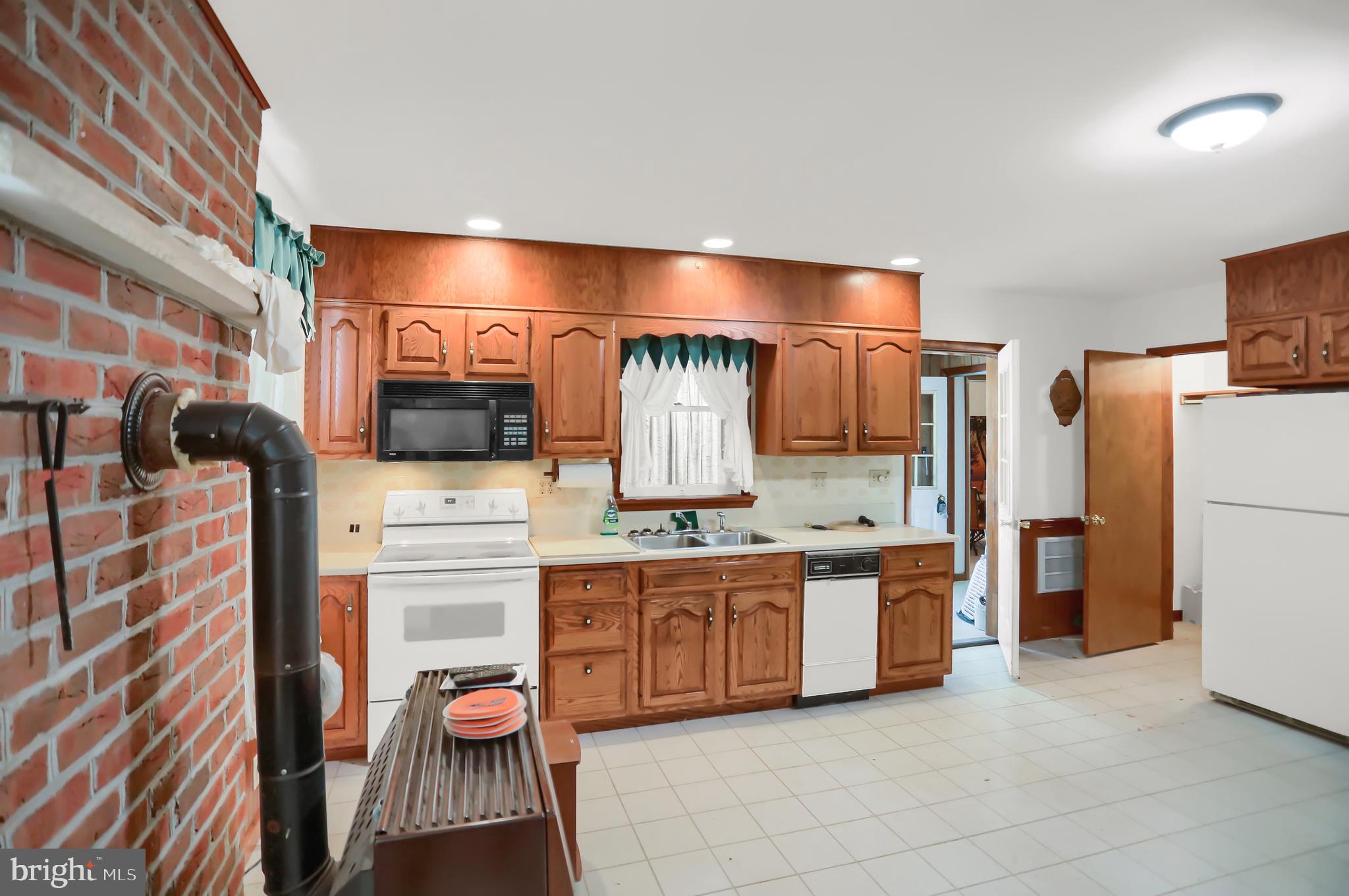 4534 Raccoon Valley Road Millerstown, PA 17062 - Photo 7 of 150 Gallery Image 7