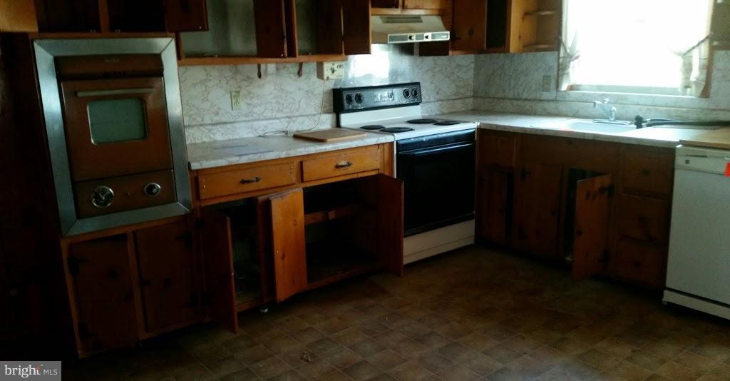 411 Whitaker Mill Road Fallston, MD 21047 - Photo 4 of 11 Kitchen