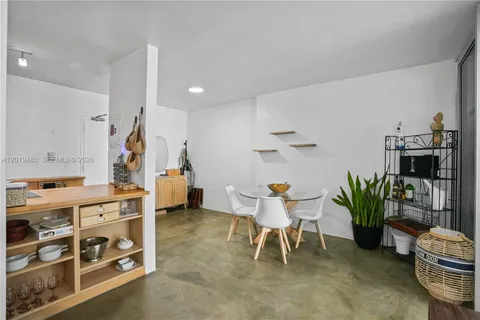 $372,000 | 1200 West Avenue, Unit 819, Miami Beach, FL 33139
