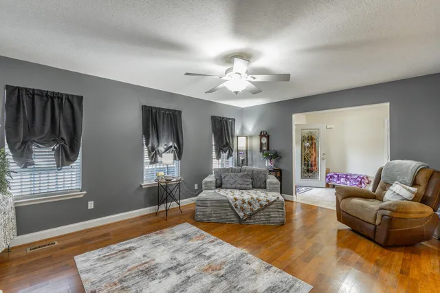 $475,000 | 1052 Trojan Run Drive, Soddy Daisy, TN 37379