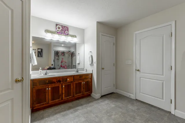 $475,000 | 1052 Trojan Run Drive, Soddy Daisy, TN 37379