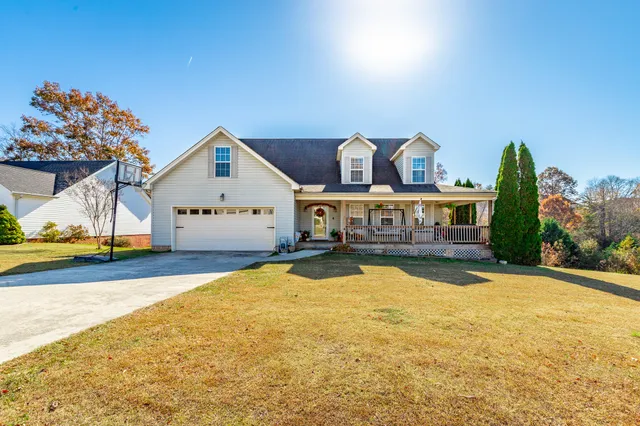 $475,000 | 1052 Trojan Run Drive, Soddy Daisy, TN 37379