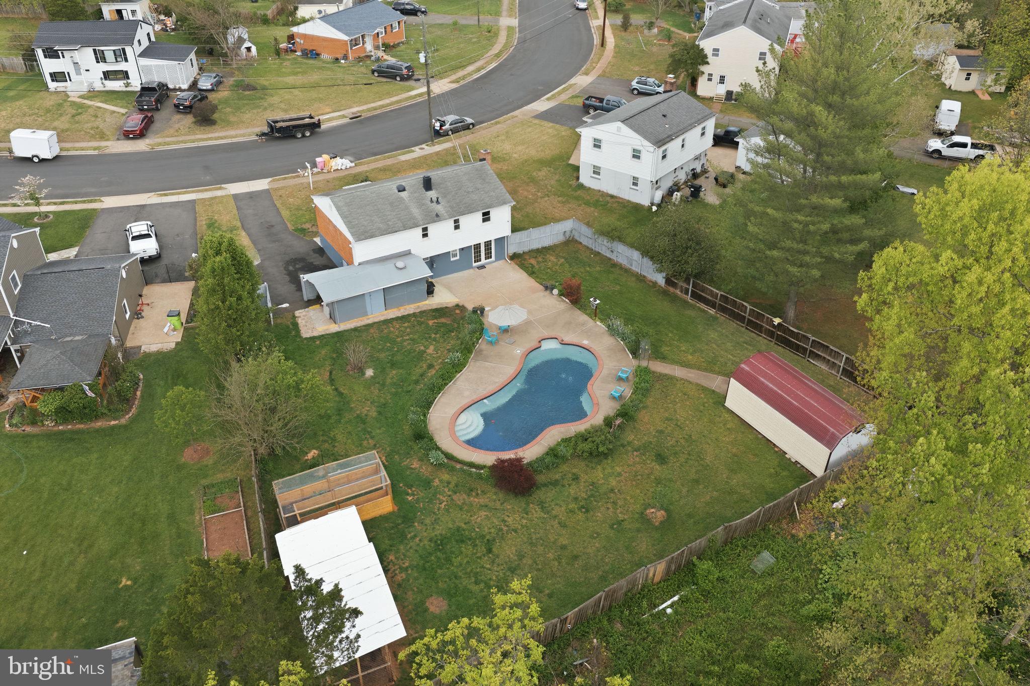 9609 Norfolk Street Manassas, VA 20109 - Photo 36 of 37 an aerial view of residential houses with outdoor space