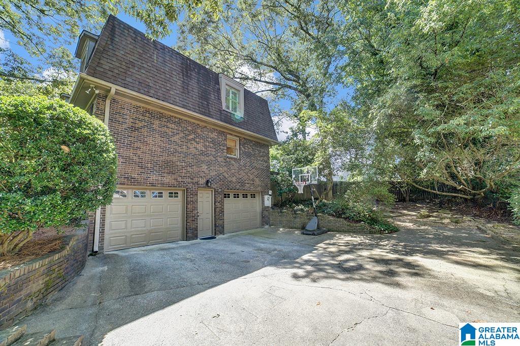 3734 Altacrest Drive Birmingham, AL 35243 - Photo 2 of 28
