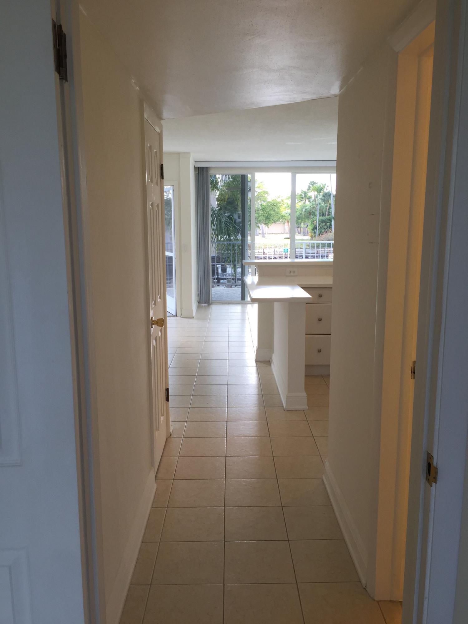 55 Northeast Spanish Trail, Unit 202 Boca Raton, FL 33432 - Photo 18 of 27 Hallway