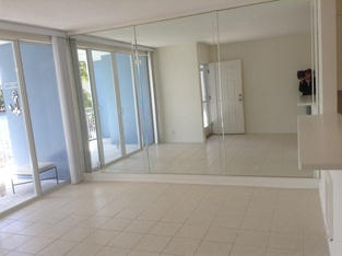 55 Northeast Spanish Trail, Unit 202 Boca Raton, FL 33432 - Photo 5 of 27 great room