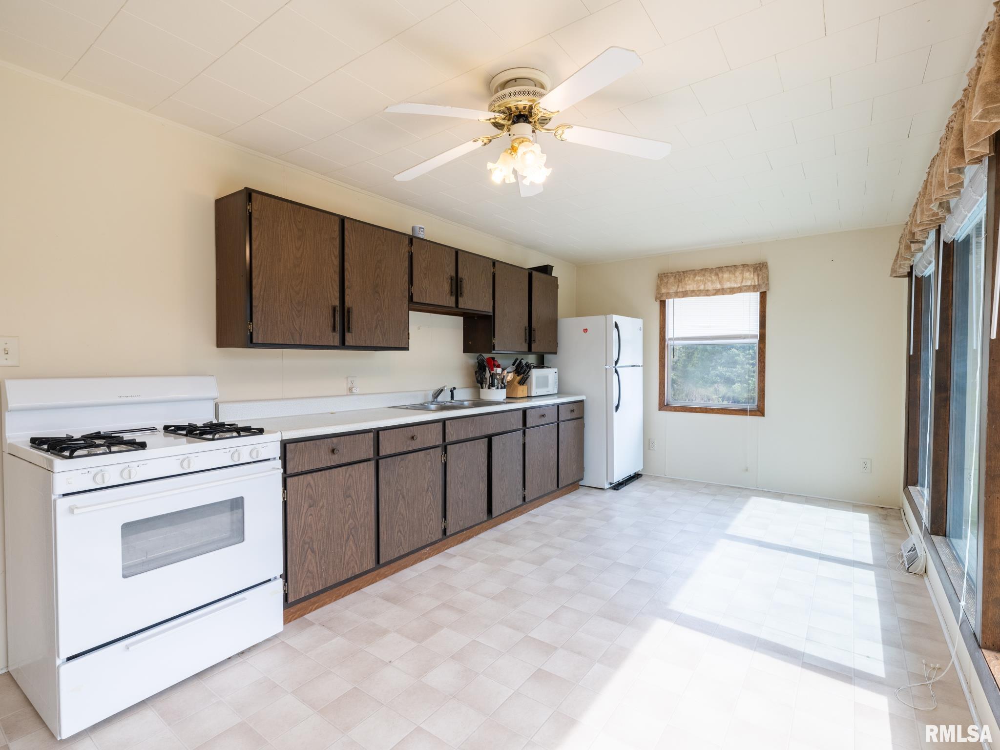 7340 West Lancaster Road Peoria, IL 61607 - Photo 22 of 51