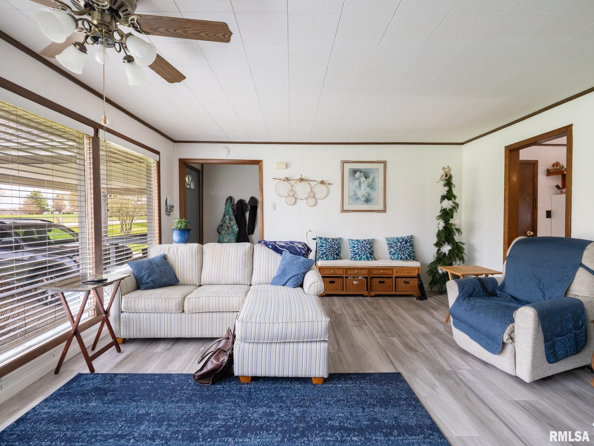 7340 West Lancaster Road Peoria, IL 61607 - Photo 8 of 51