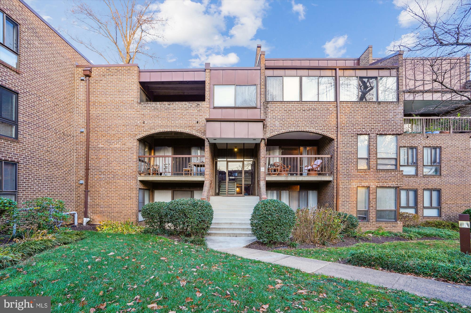 11224 Chestnut Grove Square, Unit 11224125 Reston, VA 20190 - Photo 1 of 42 Welcome!