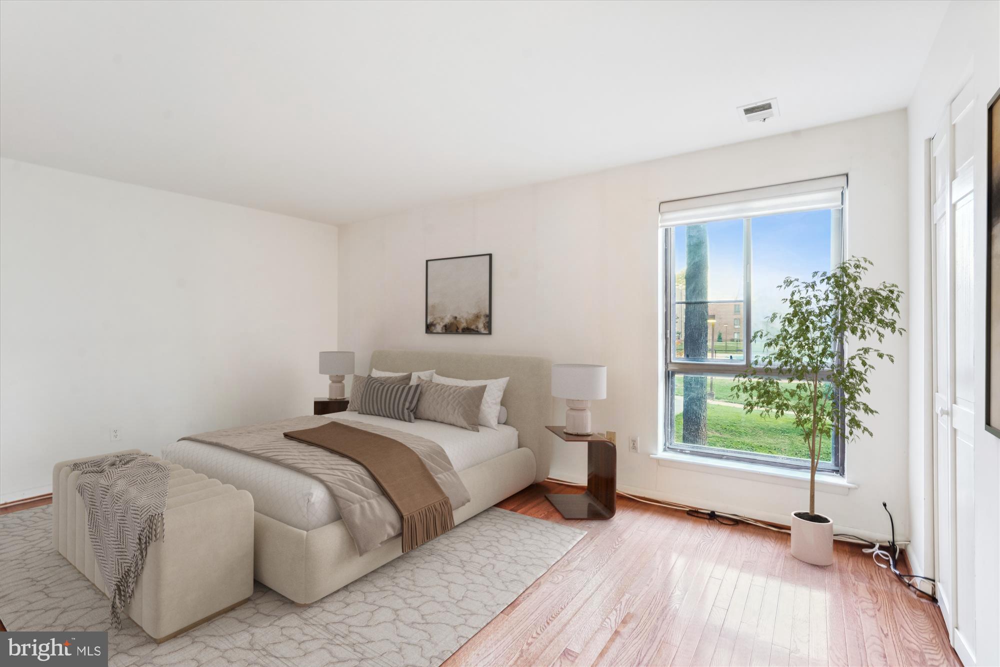 11224 Chestnut Grove Square, Unit 11224125 Reston, VA 20190 - Photo 12 of 42 Bedroom