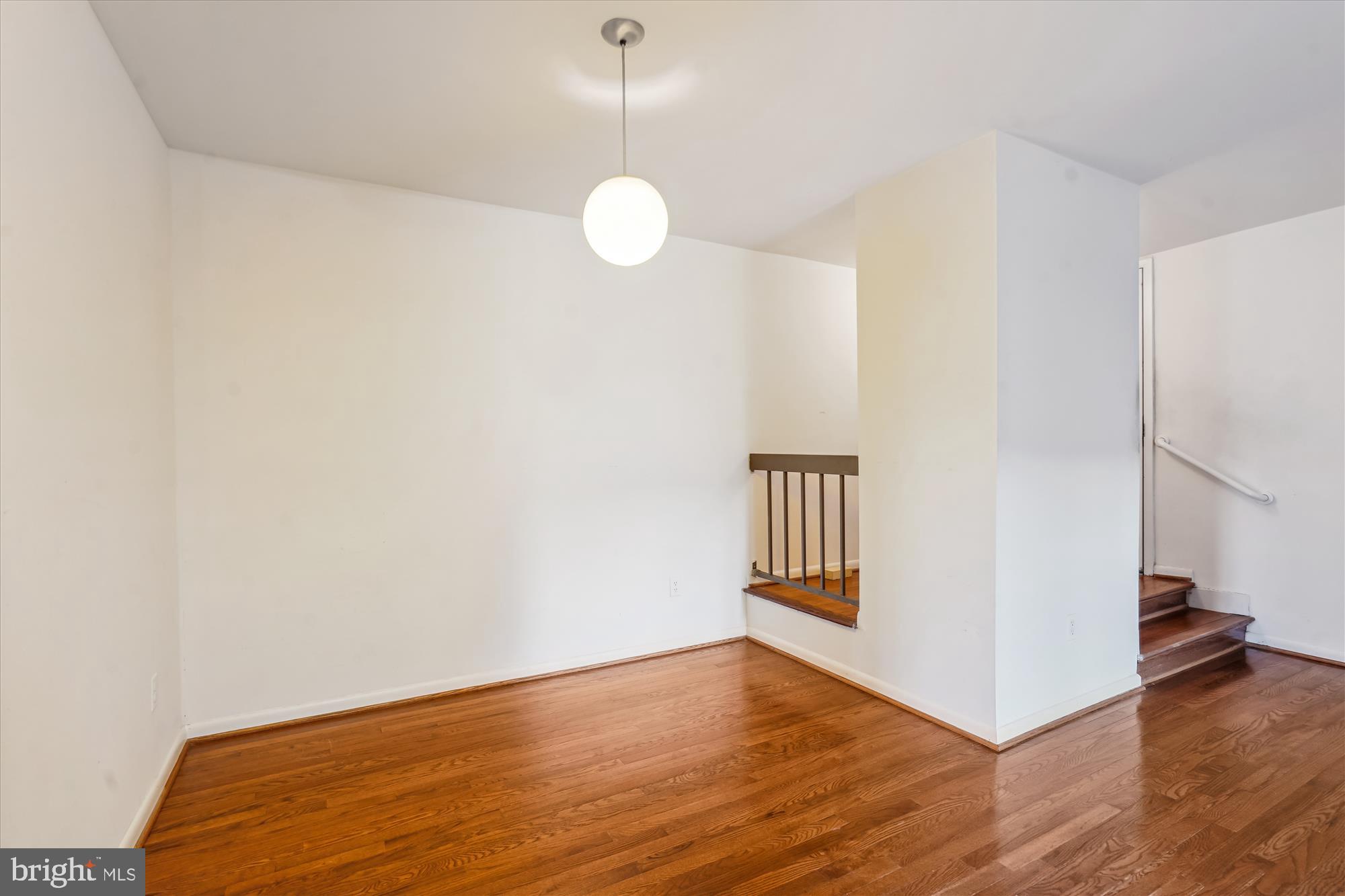 11224 Chestnut Grove Square, Unit 11224125 Reston, VA 20190 - Photo 6 of 42 Open Living Space