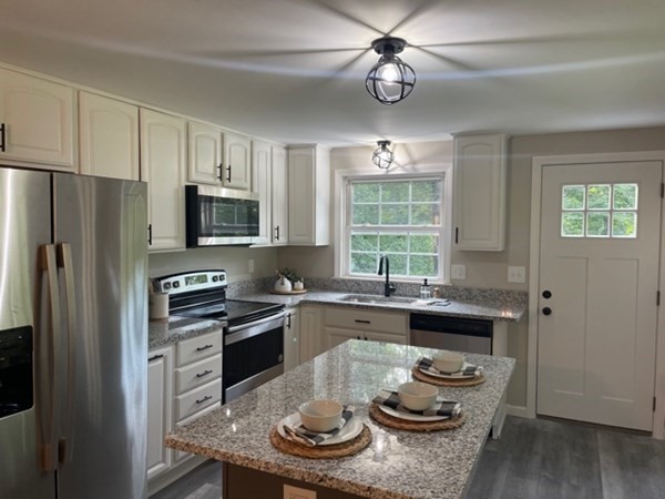 71 Waite Corner Road North Brookfield, MA 01535 - Photo 3 of 11 Gallery Image 3