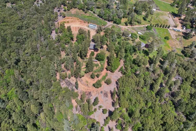 a picture of a wall with a white wall and a picture