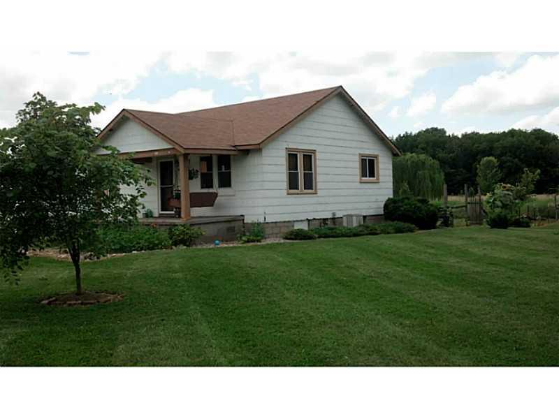 2735 Moore Road Anderson, IN 46011 - Photo 2 of 4 Gallery Image 2