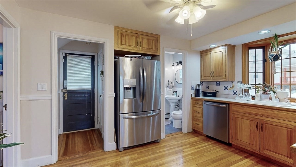 3 Knowles Road Worcester, MA 01602 - Photo 4 of 39 Gallery Image 4