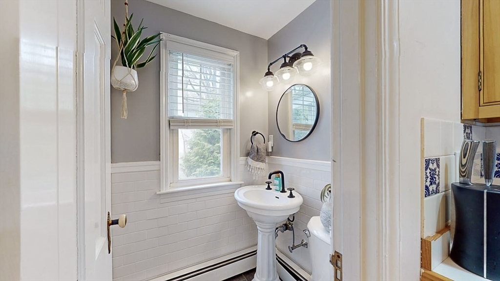 3 Knowles Road Worcester, MA 01602 - Photo 6 of 39 Gallery Image 6