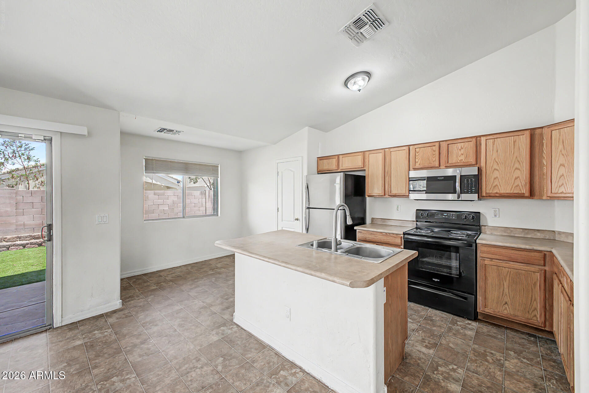 3234 West Pecan Road Phoenix, AZ 85041 - Photo 13 of 23 17 - Pecan