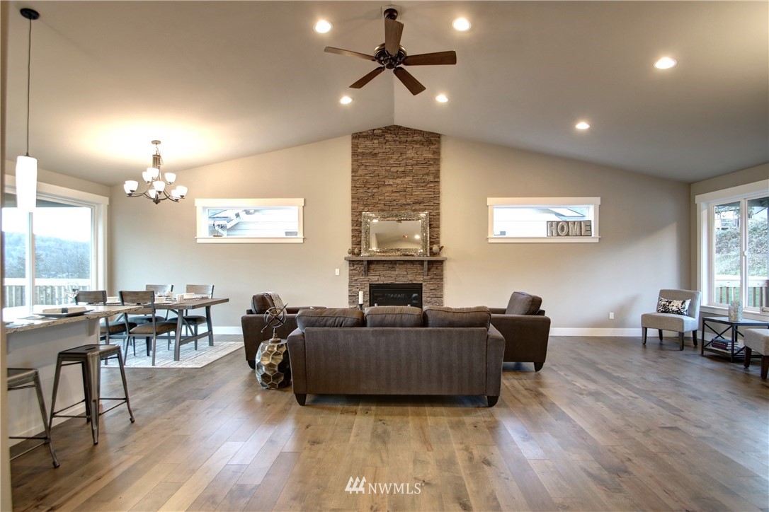 18198 Montborne Road Mount Vernon, WA 98274 - Photo 3 of 25 Gallery Image 3