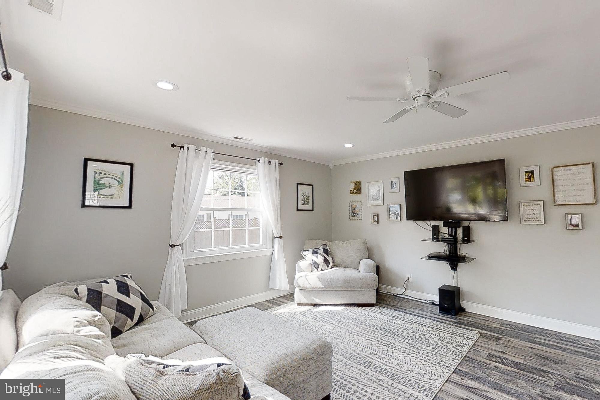 809 Church Road Oreland, PA 19075 - Photo 4 of 37 Gallery Image 4