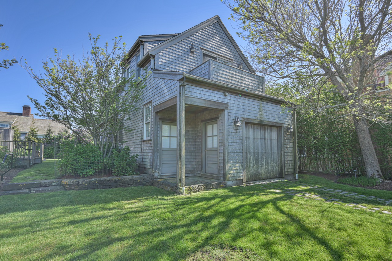 78 Cliff Road Nantucket, MA 02554 - Photo 22 of 32 Gallery Image 22