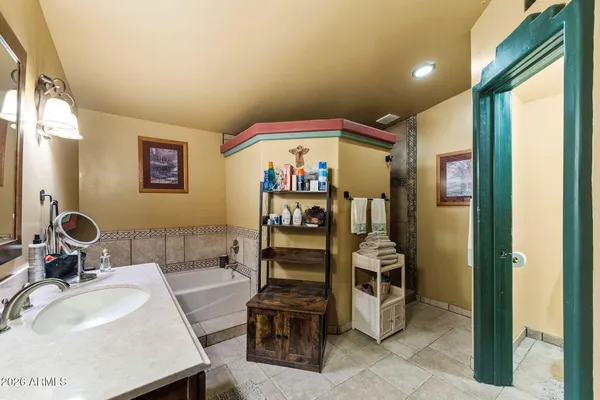$629,000 | 385 North Tomahawk Road, Apache Junction, AZ 85119