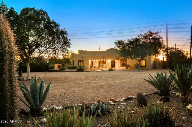 $649,000 | 385 North Tomahawk Road, Apache Junction, AZ 85119