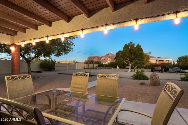 $649,000 | 385 North Tomahawk Road, Apache Junction, AZ 85119