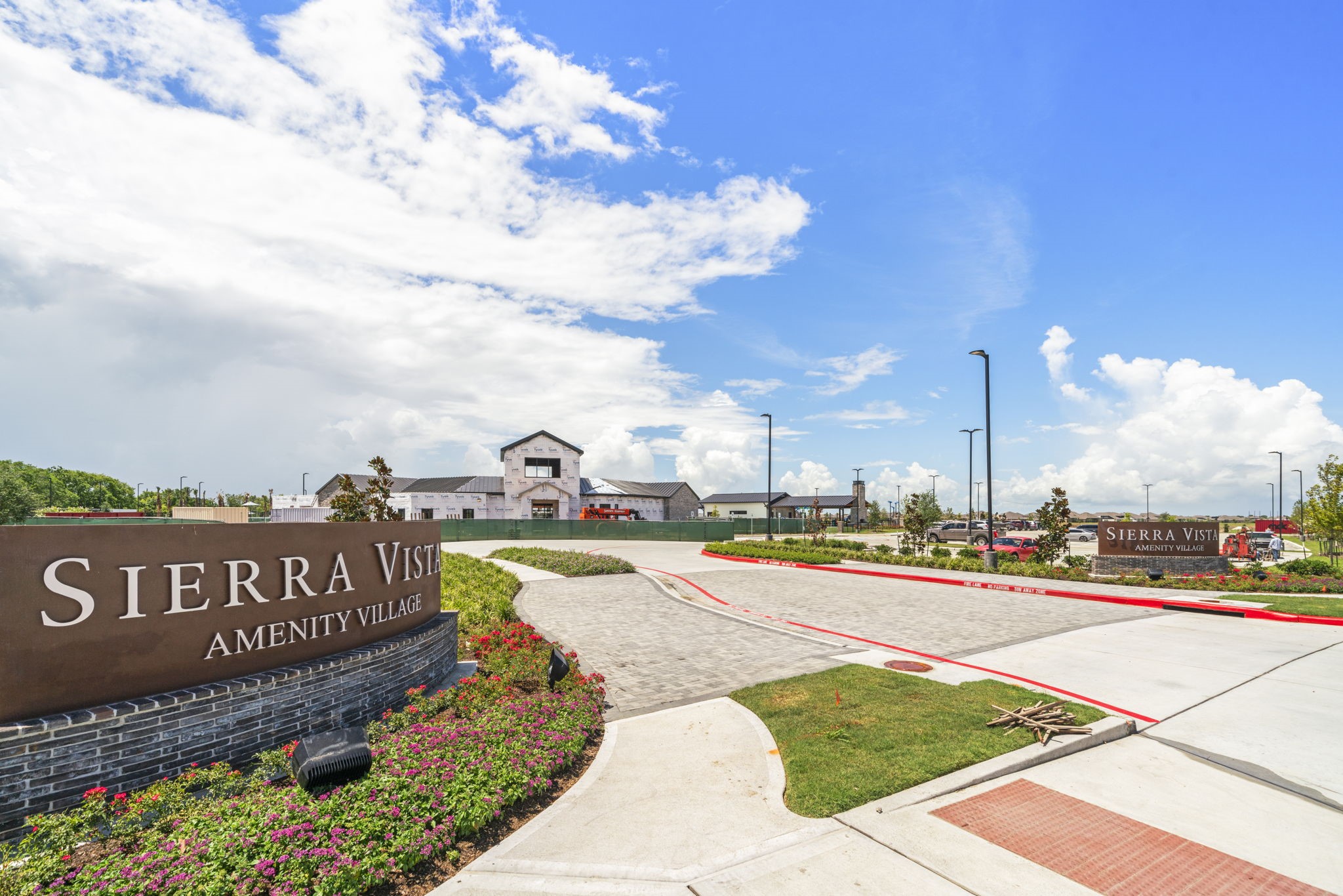10510 Watershed Drive Rosharon, TX 77583 - Photo 24 of 32 Sierra Vista has multiple ammenities including the lazy river, multiple pools, playgrounds and walking trails with water views.