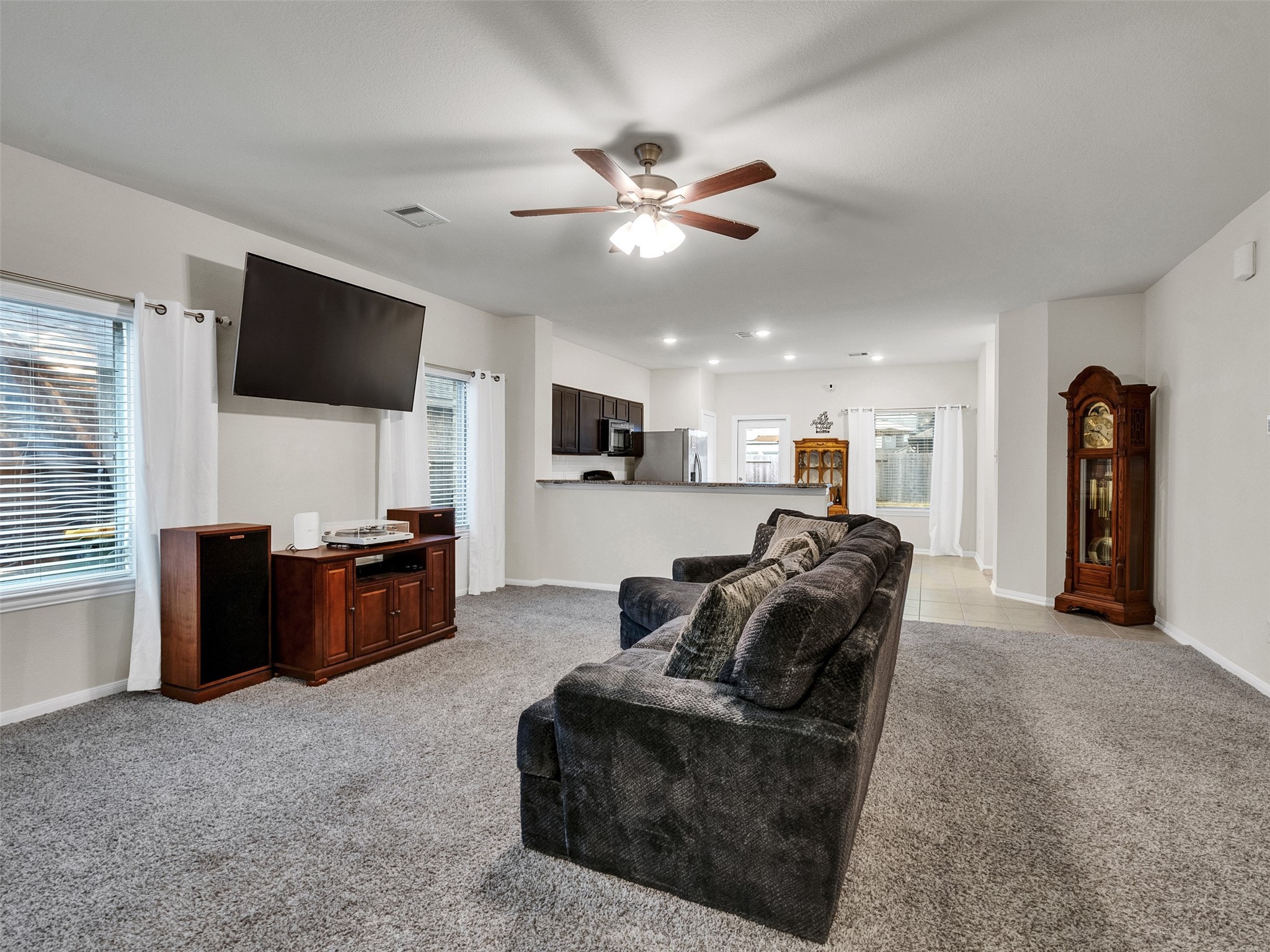 10510 Watershed Drive Rosharon, TX 77583 - Photo 5 of 32