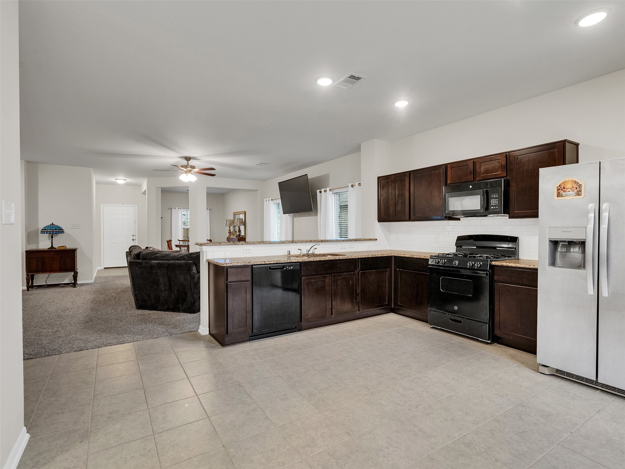 10510 Watershed Drive Rosharon, TX 77583 - Photo 9 of 32