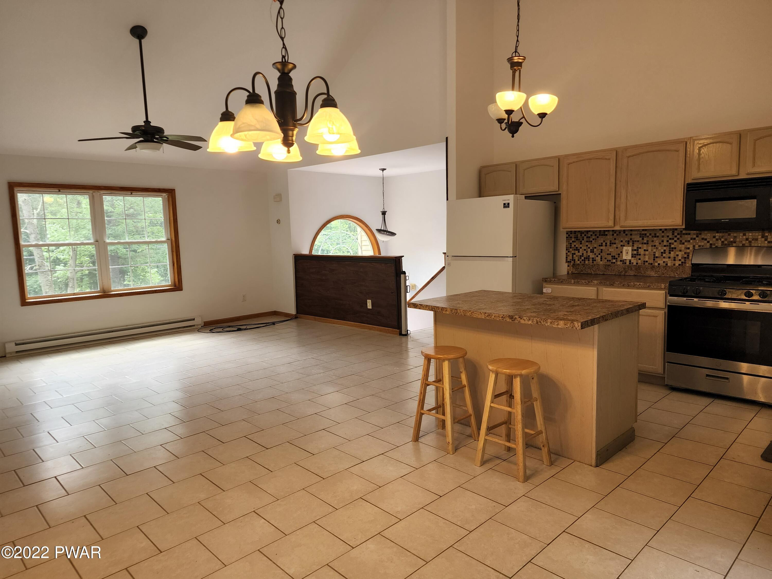 237 Ridge Drive Milford, PA 18337 - Photo 2 of 14