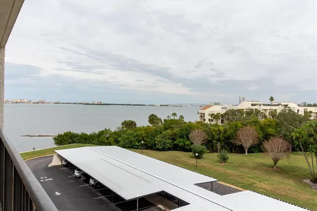 $425,000 | 100 Oakmont Lane, Unit 507, Belleair, FL 33756