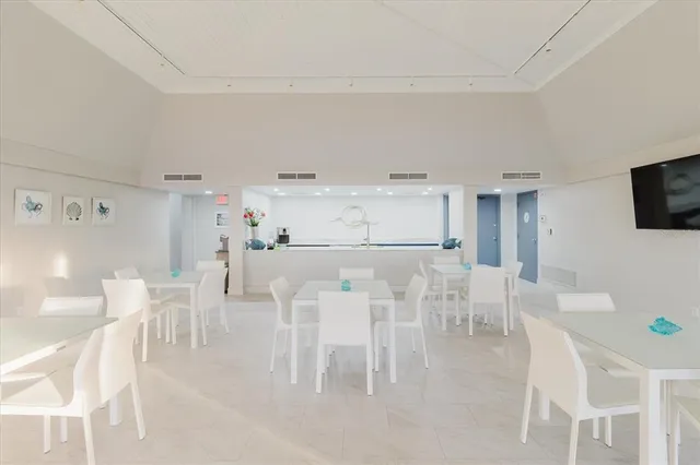 $425,000 | 100 Oakmont Lane, Unit 507, Belleair, FL 33756