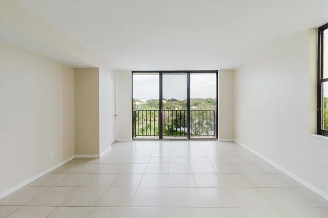 $425,000 | 100 Oakmont Lane, Unit 507, Belleair, FL 33756