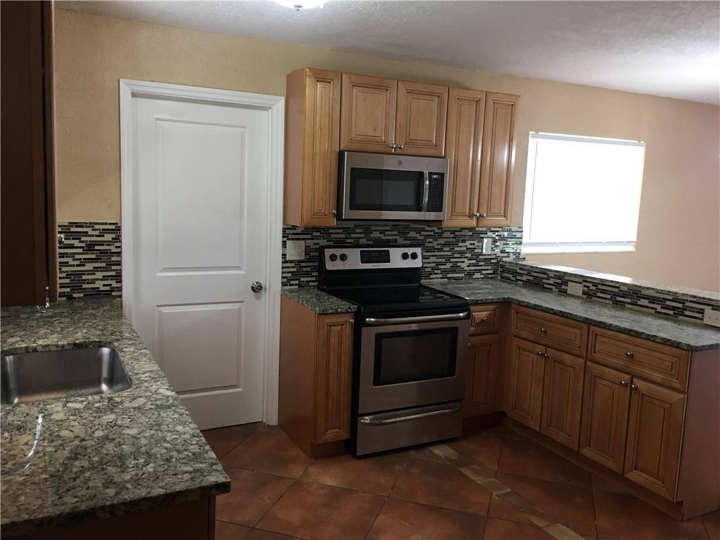 490 West 34th Street Riviera Beach, FL 33404 - Photo 21 of 36 Photo 22