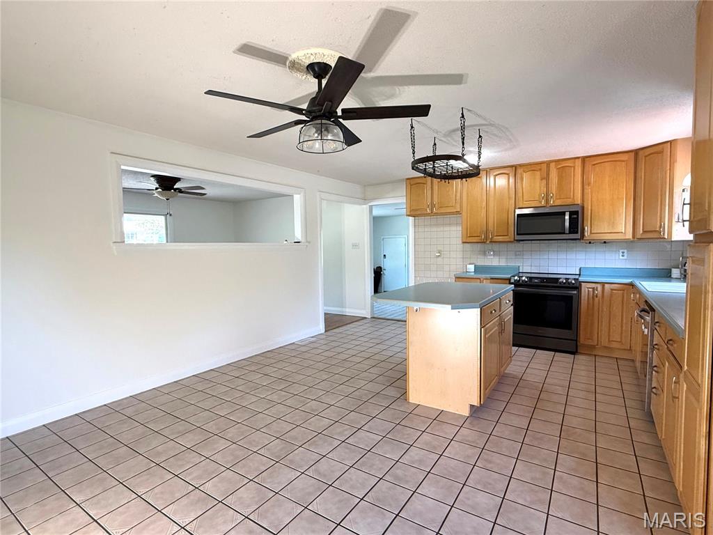 3742 State Rd Z Hillsboro, MO 63050 - Photo 9 of 54