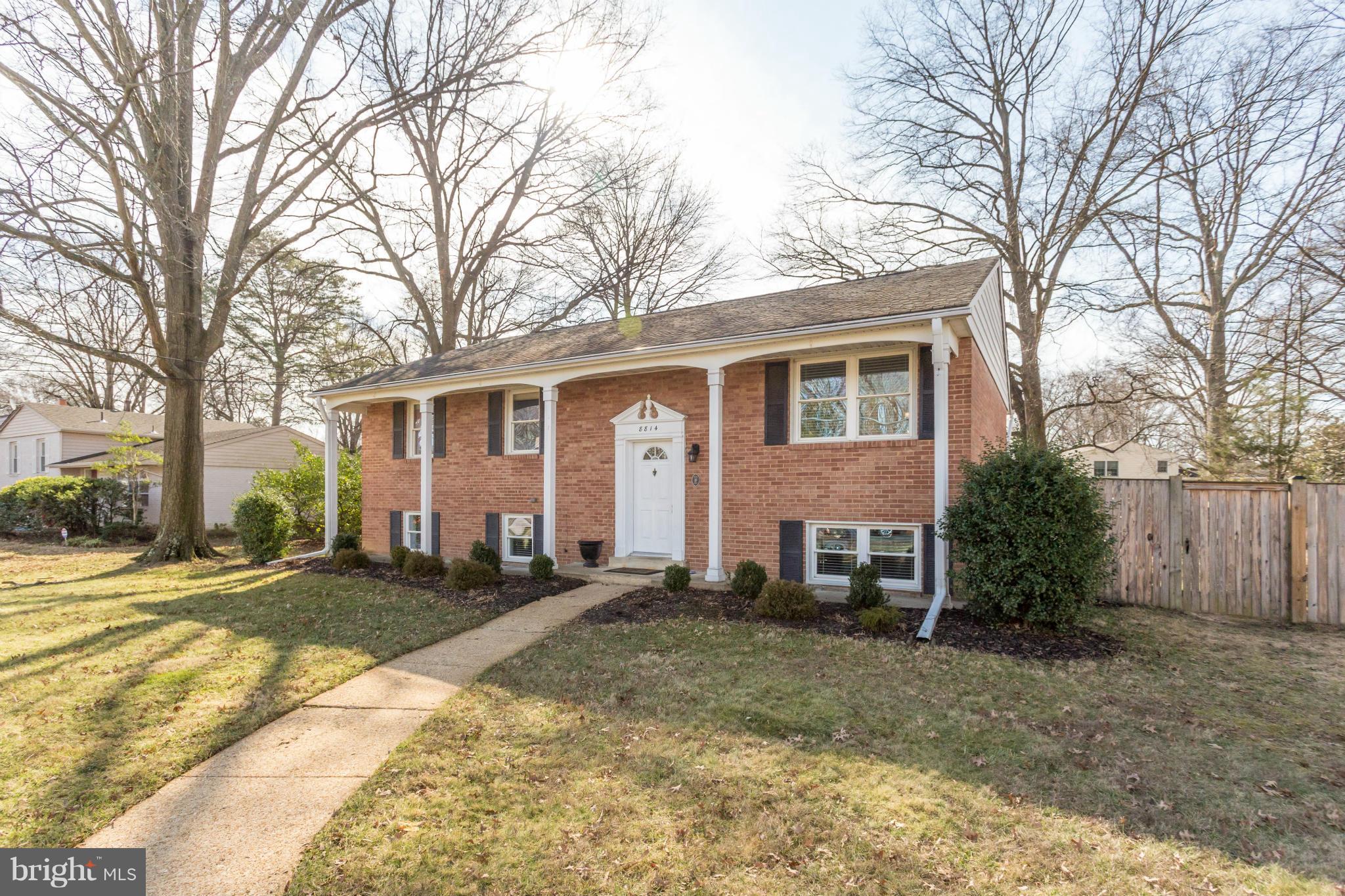 8814 Fort Hunt Road Alexandria, VA 22308 - Photo 1 of 30 Warm and inviting split foyer on 0.27-acre lot