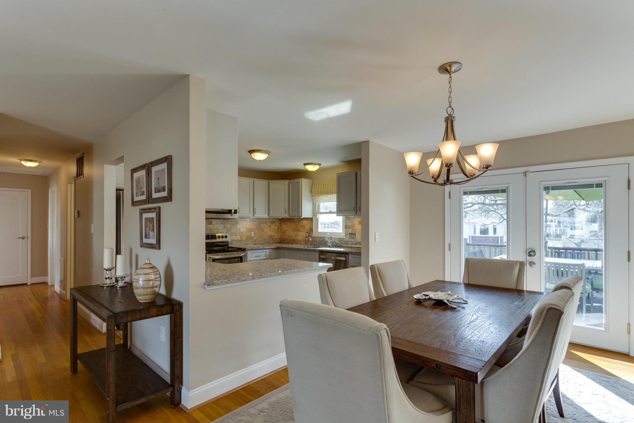 8814 Fort Hunt Road Alexandria, VA 22308 - Photo 10 of 30 Open-concept kitchen and dining room