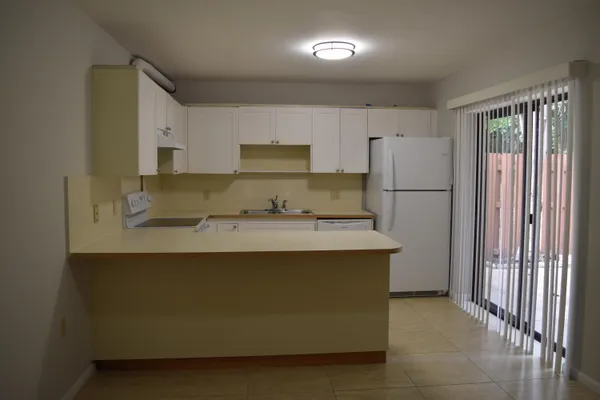 $1,800 | 5945 Southeast Windsong Lane, Unit 907, Stuart, FL 34997