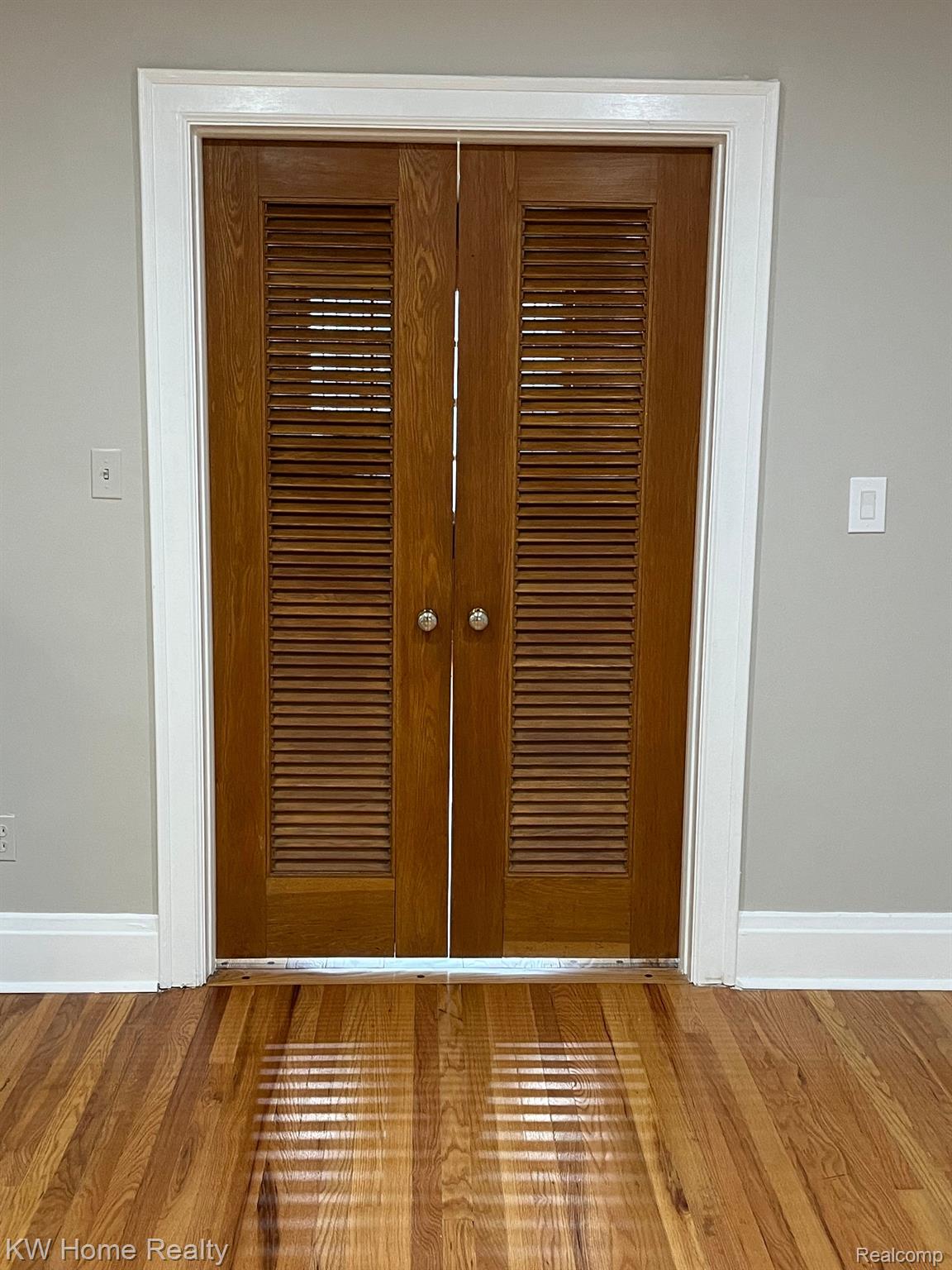 16752 Edinborough Road Detroit, MI 48219 - Photo 8 of 62 Den/fam room