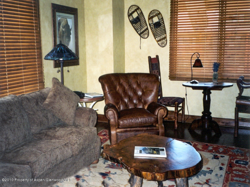 75 Prospector Road, Unit 22055 Aspen, CO 81611 - Photo 4 of 9 Sitting area