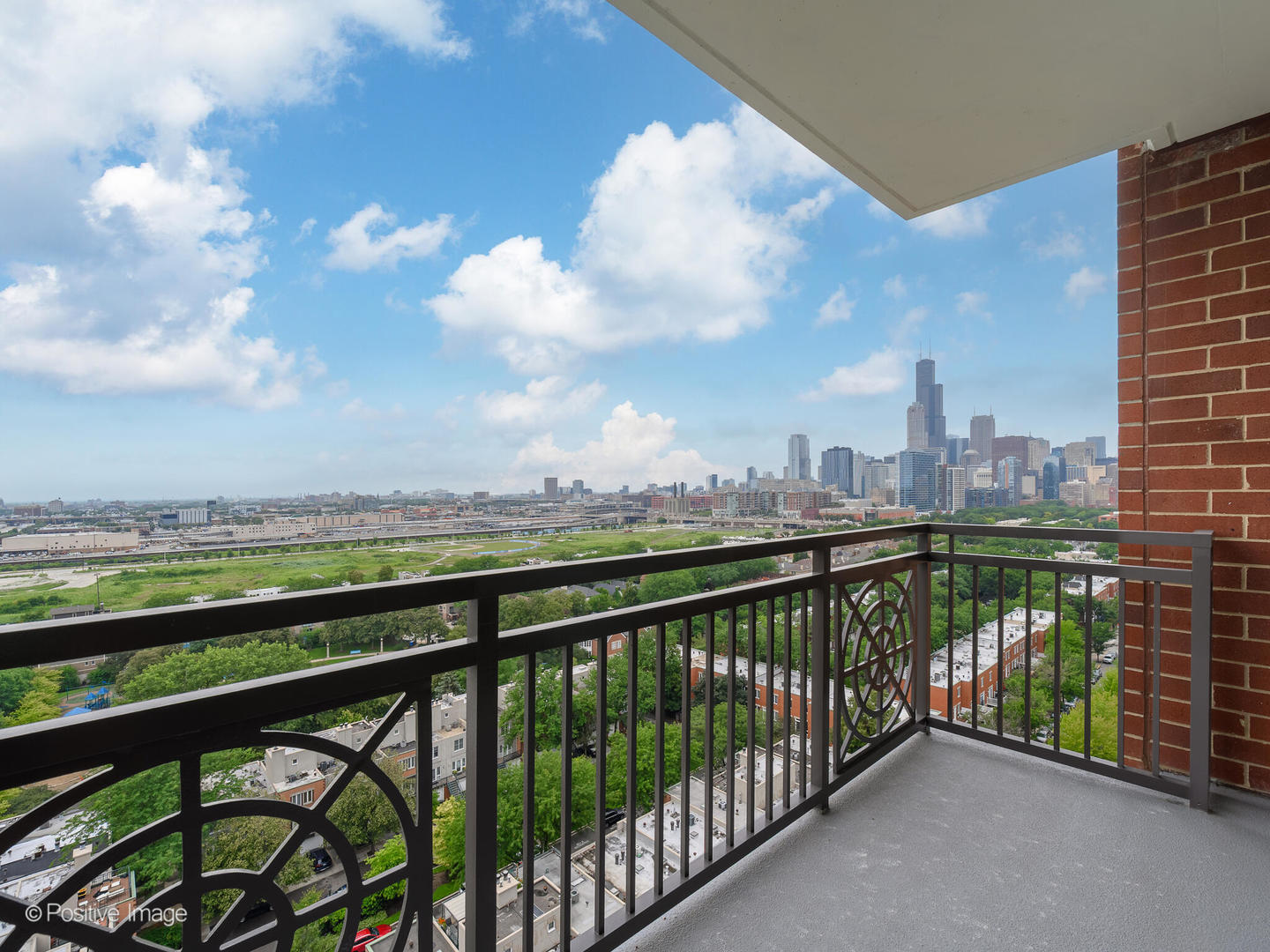 5 East 14th Place, Unit 1506 Chicago, IL 60605 - Photo 18 of 23