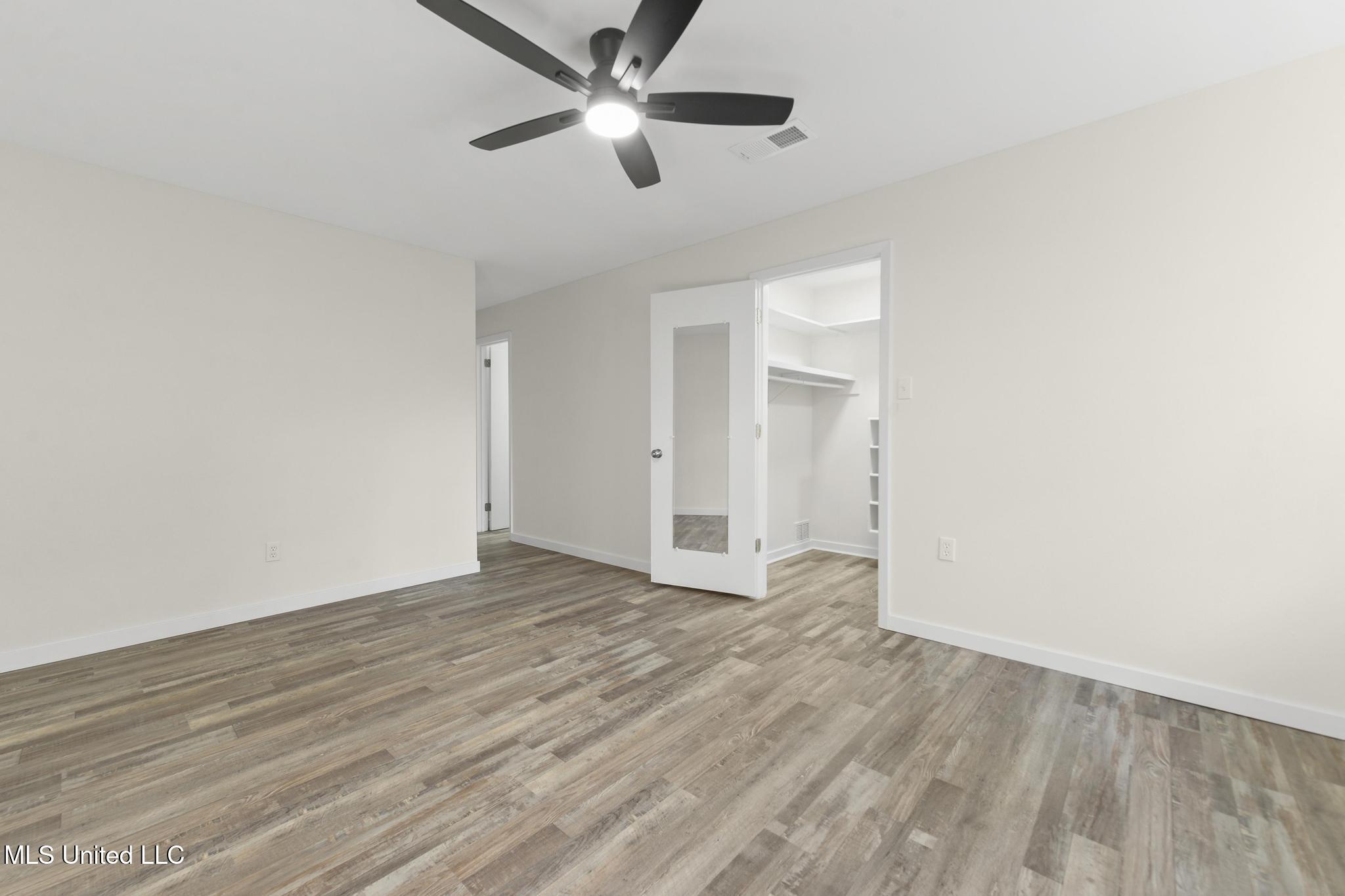 2706 Rolling Meadows Road Gautier, MS 39553 - Photo 13 of 34 012